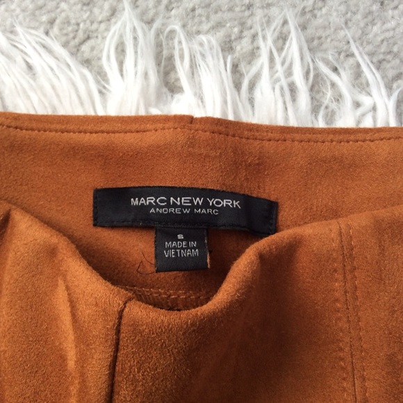 NWOT Andrew Marc Faux Suede Legging - Picture 4 of 7
